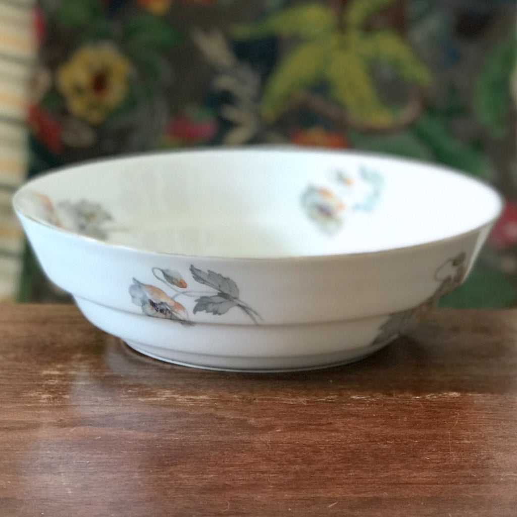 Saladier en porcelaine de Limoges France ULIM au décor pavots par Hello Broc brocante en ligne