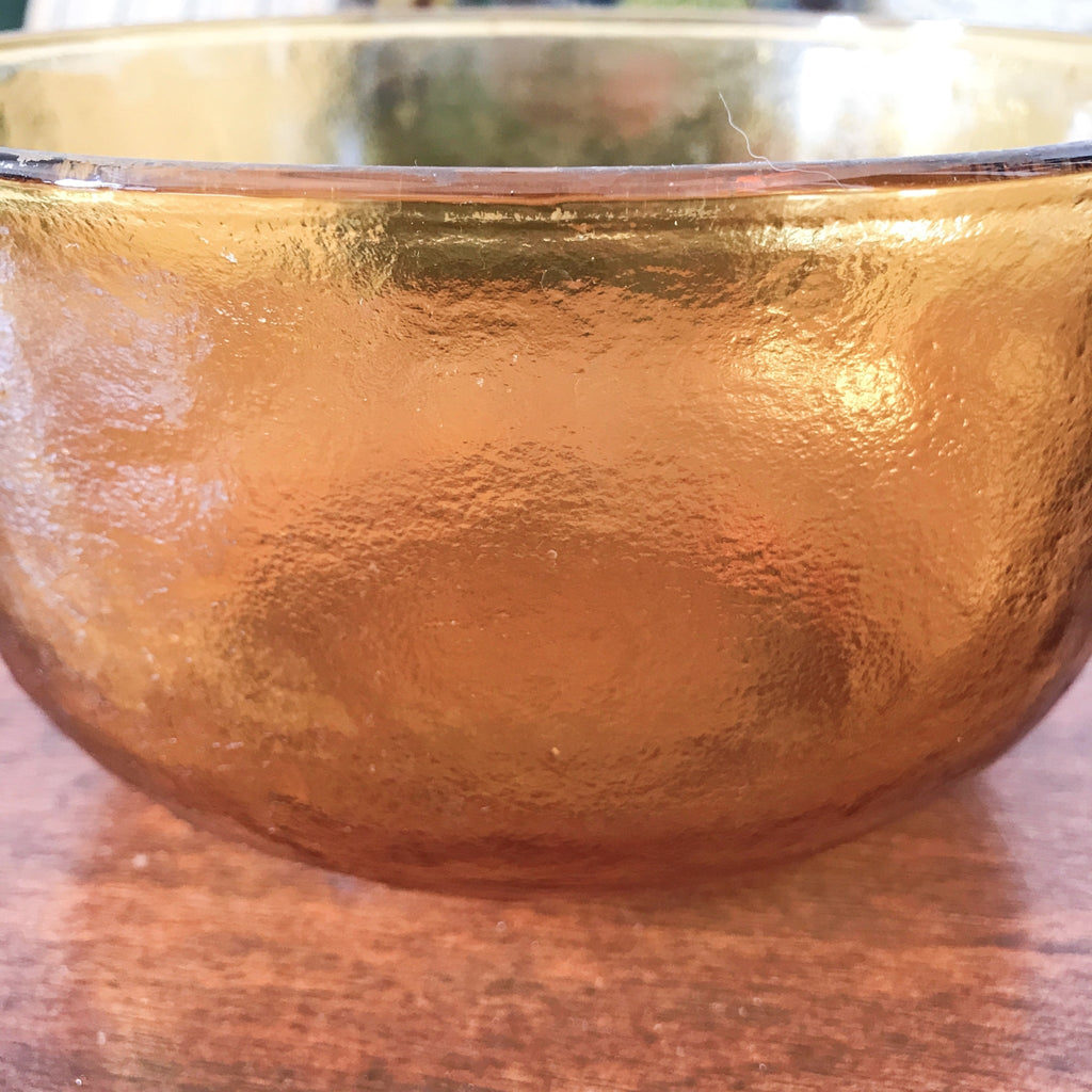 Saladier vintage en verre ambré Codec années 70 par Hello Broc brocante en ligne