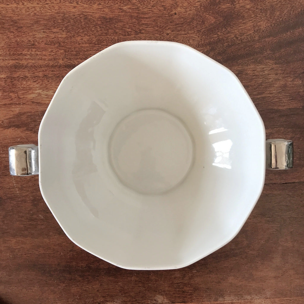 Grande soupière ancienne de forme Art Déco décor Roses en porcelaine de Sologne Lamotte Beuvron par Hello Broc brocante en ligne