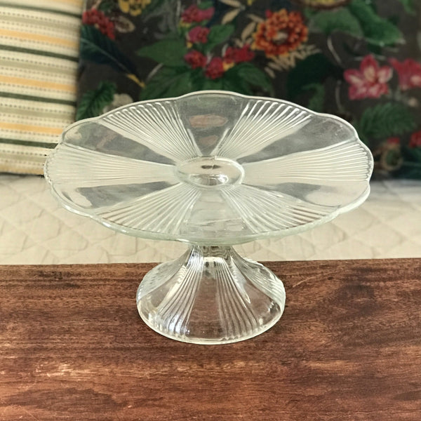Présentoir à gâteau sur piédouche en verre moulé incolore - Hello Broc