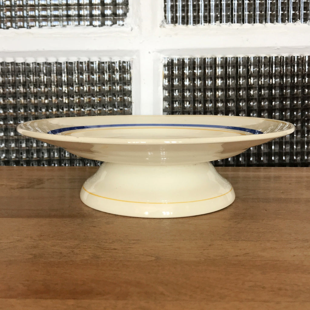 Présentoir à gâteau sur piédouche de Boch La Louvière par Hello Broc brocante en ligne