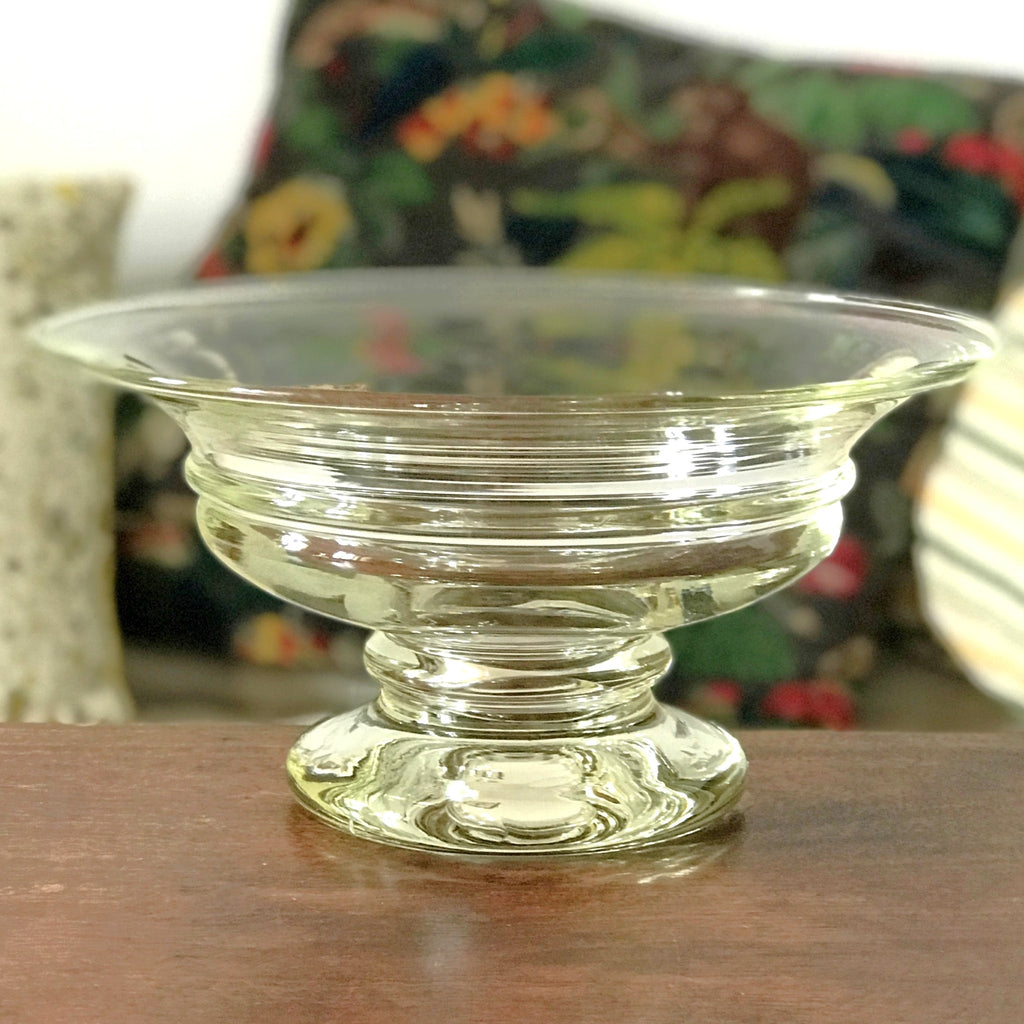 Coupe à fruits vintage sur piédouche en verre moulé par Hello Broc brocante en ligne