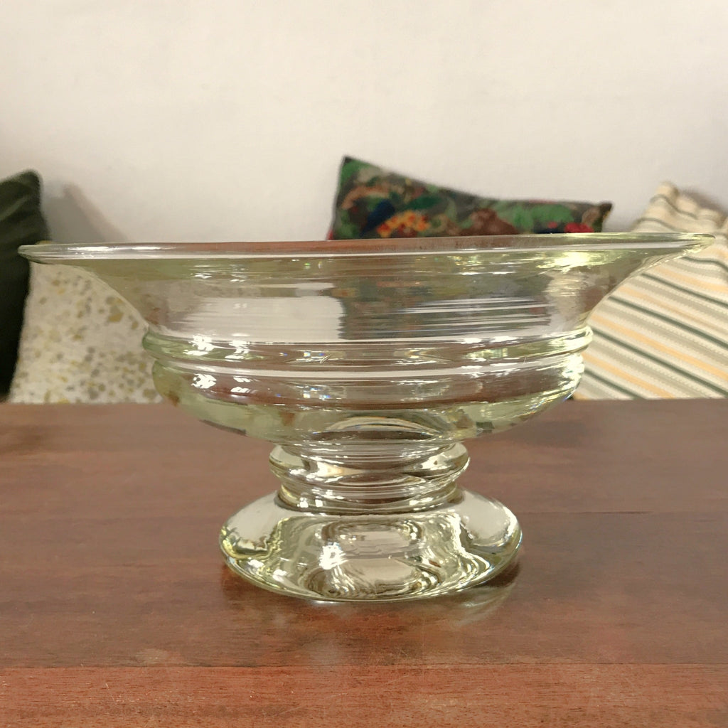 Coupe à fruits vintage sur piédouche en verre moulé par Hello Broc brocante en ligne