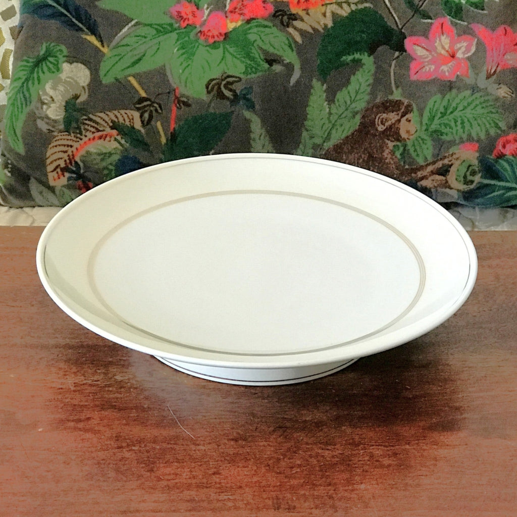 Présentoir à gâteau sur petit piédouche porcelaine de Limoges A. Vignaud par Hello Broc brocante en ligne
