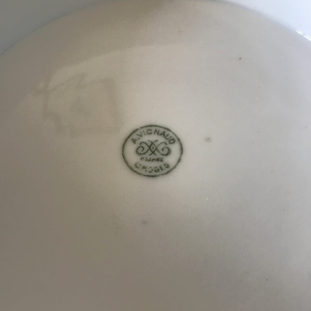 Présentoir à gâteau sur petit piédouche porcelaine de Limoges A. Vignaud par Hello Broc brocante en ligne