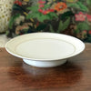 Présentoir à gâteau sur petit piédouche porcelaine de Limoges A. Vignaud par Hello Broc brocante en ligne