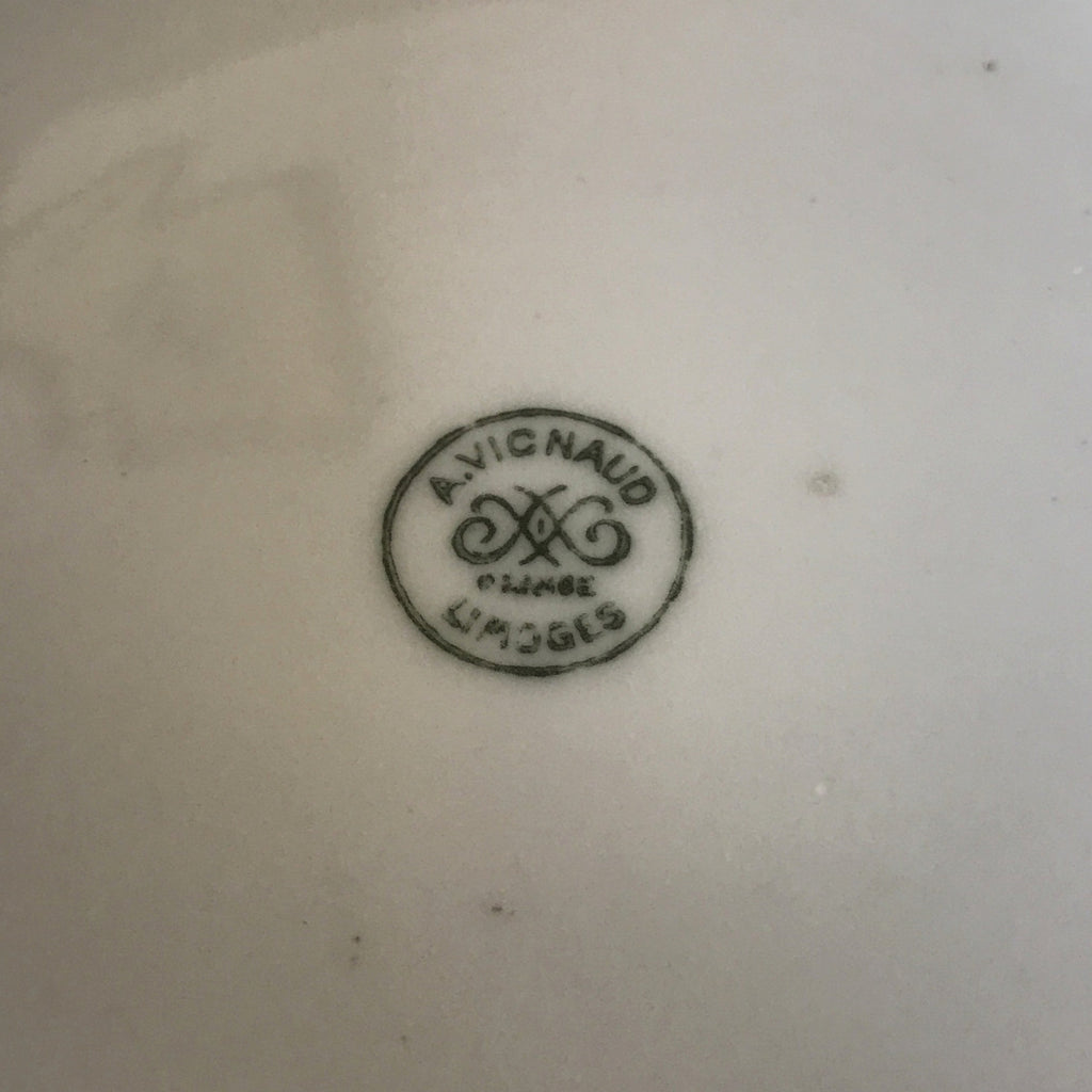 Présentoir à gâteau sur petit piédouche porcelaine de Limoges A. Vignaud par Hello Broc brocante en ligne