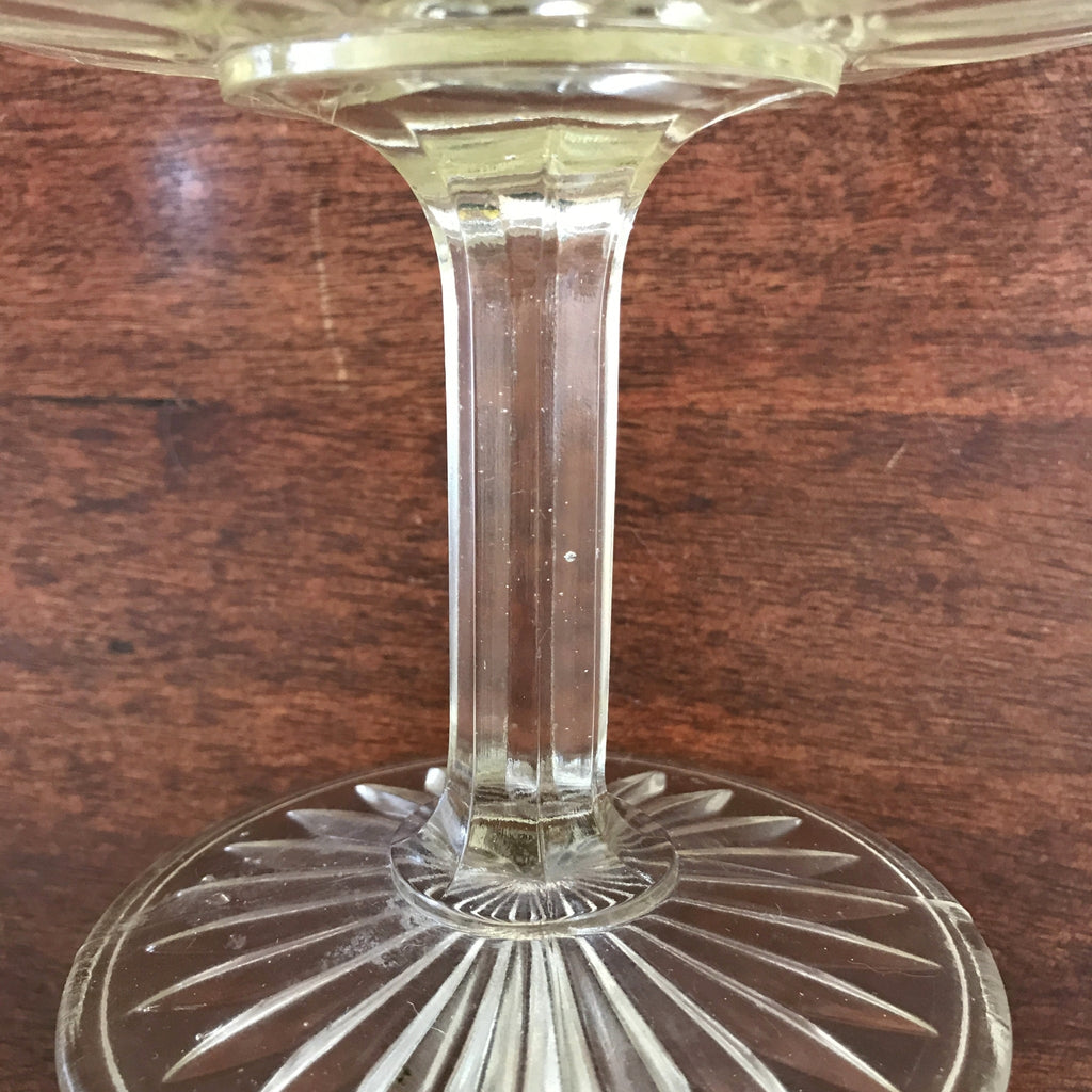 Grand compotier vintage sur pied en cristal moulé années 50 par Hello Broc brocante en ligne