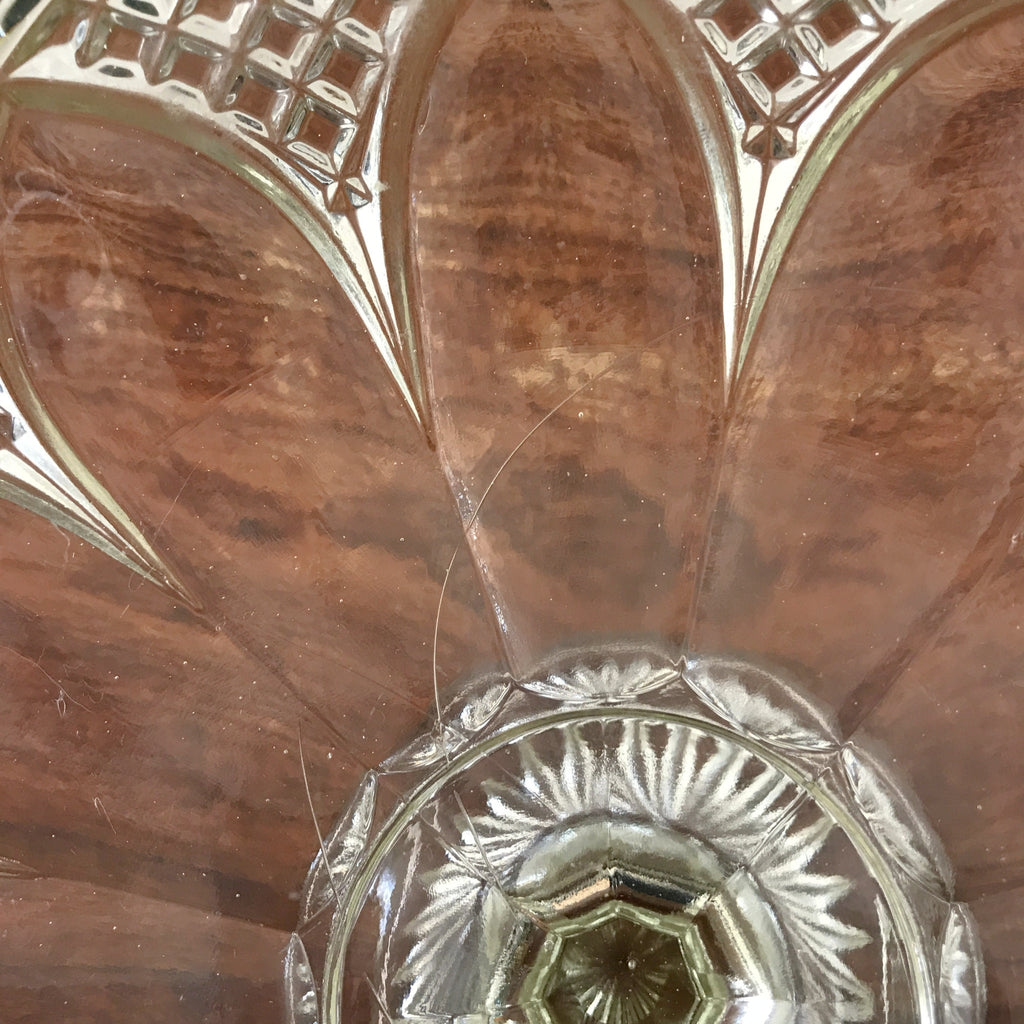 Grand compotier vintage sur pied en cristal moulé années 50 par Hello Broc brocante en ligne