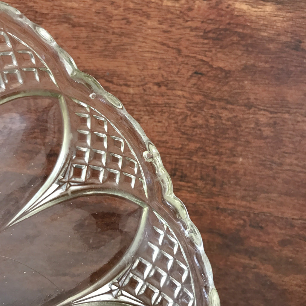 Grand compotier vintage sur pied en cristal moulé années 50 par Hello Broc brocante en ligne