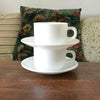 Lot de 2 tasses à thé et 2 soucoupes Arcopal en verre opalin blanc contenance de 20 cl par  Hello Broc brocante en ligne