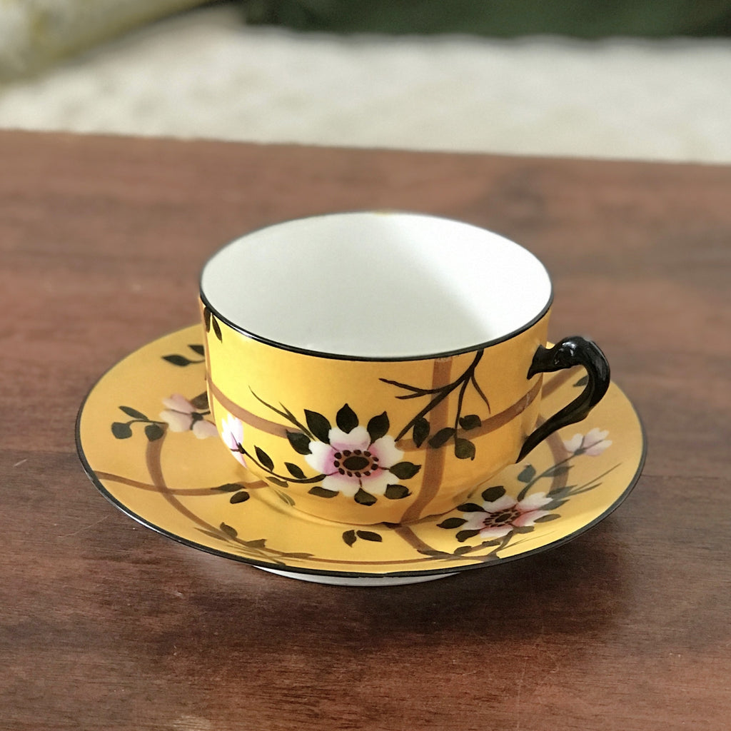 Grande tasse à thé et sous-tasse coordonnée en porcelaine de Limoges par Hello Broc brocante en ligne