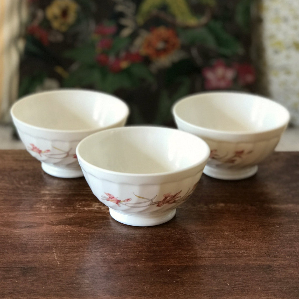Lot de 3 bols Arcopal torse motif Diana verre opalin blanc vintage années 80 par Hello Broc brocante en ligne