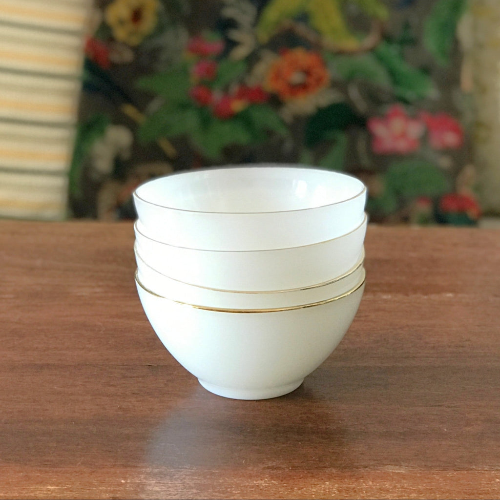 Lot 4 bols Huile Lesieur vintage en verre opalin blanc par Hello Broc brocante en ligne