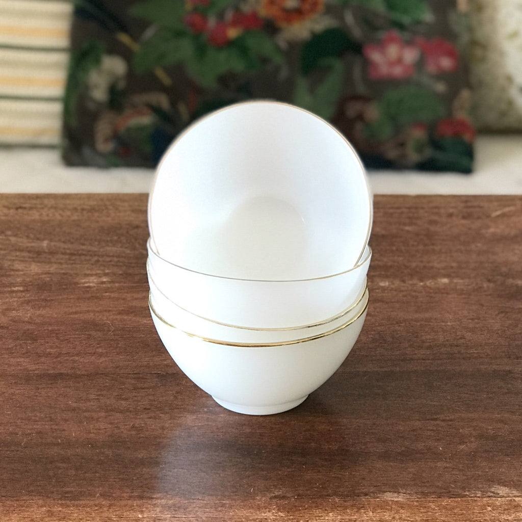 Lot 4 bols Huile Lesieur vintage en verre opalin blanc par Hello Broc brocante en ligne