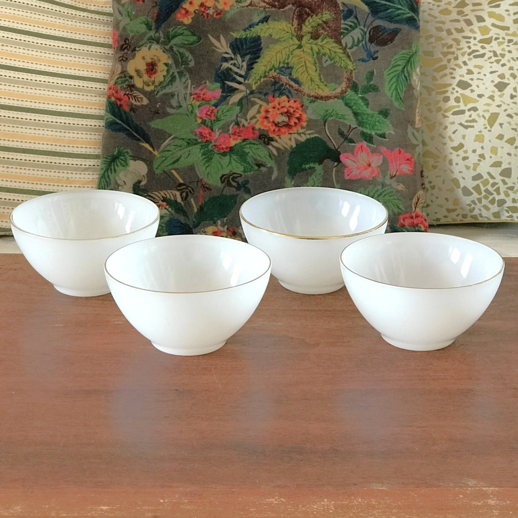 Lot 4 bols Huile Lesieur vintage en verre opalin blanc par Hello Broc brocante en ligne