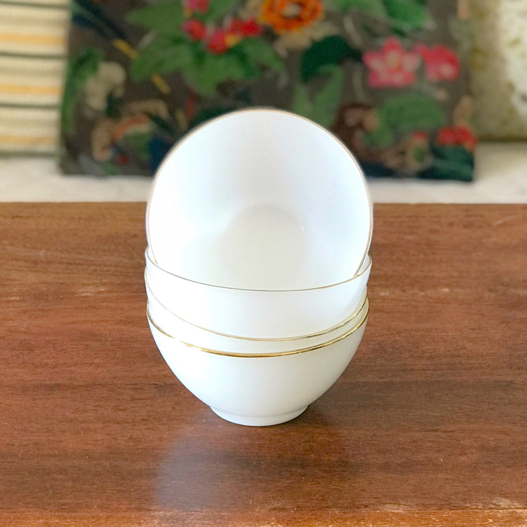 Lot 4 bols Huile Lesieur vintage en verre opalin blanc par Hello Broc brocante en ligne