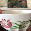 Paire de grands bols à café cannelés en céramique décor fleurs rose et feuilles vertes Yvette Orchies Moulin des Loups France années 50 par Hello Broc brocante en ligne