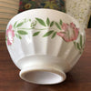 Paire de grands bols à café cannelés en céramique décor fleurs rose et feuilles vertes Yvette Orchies Moulin des Loups France années 50 par Hello Broc brocante en ligne