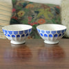 Paire de grands bols à café dits de grand-mère à facettes en faïence attribution Digoin Sarreguemines décor bleu Art Déco par Hello Broc brocante en ligne