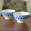 Paire de grands bols à café dits de grand-mère à facettes en faïence attribution Digoin Sarreguemines décor bleu Art Déco par Hello Broc brocante en ligne