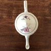 Théière cafetière en porcelaine blanche décor gris et rose fleurs stylisées par Hello Broc brocante en ligne