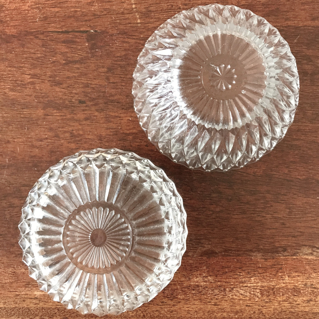 Sucrier vintage en verre moulé Duralex France modèle Diamant forme pomme par Hello Broc brocante en ligne