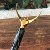 Pince crabe courte à sucre ou à glaçon manche bakélite détails dorés longueur 13 cm par Hello Broc brocante en ligne
