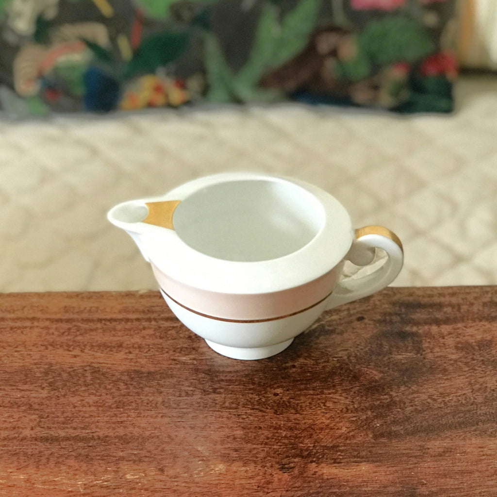 Pot à lait vintage en porcelaine de Limoges A. Vignaud par Hello Broc brocante en ligne