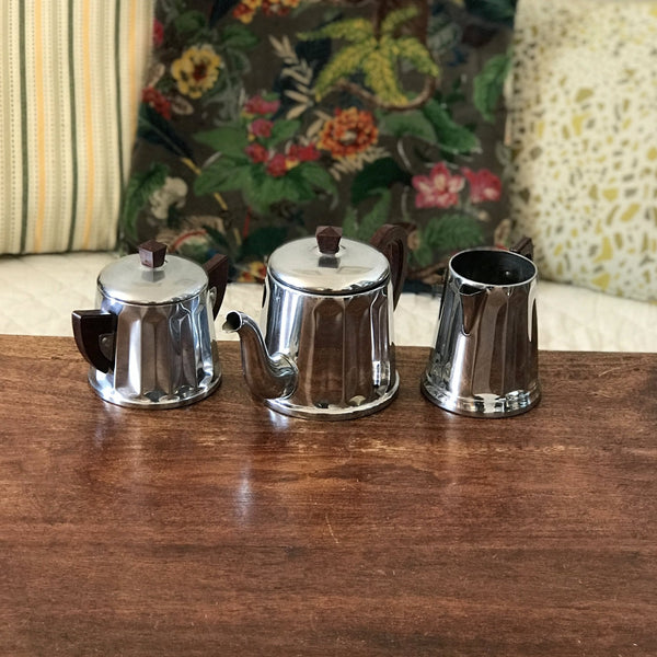 Ensemble à café en cuivre chromé style Art Déco détails bakélite imitation bois DAB France par Hello Broc brocante en ligne