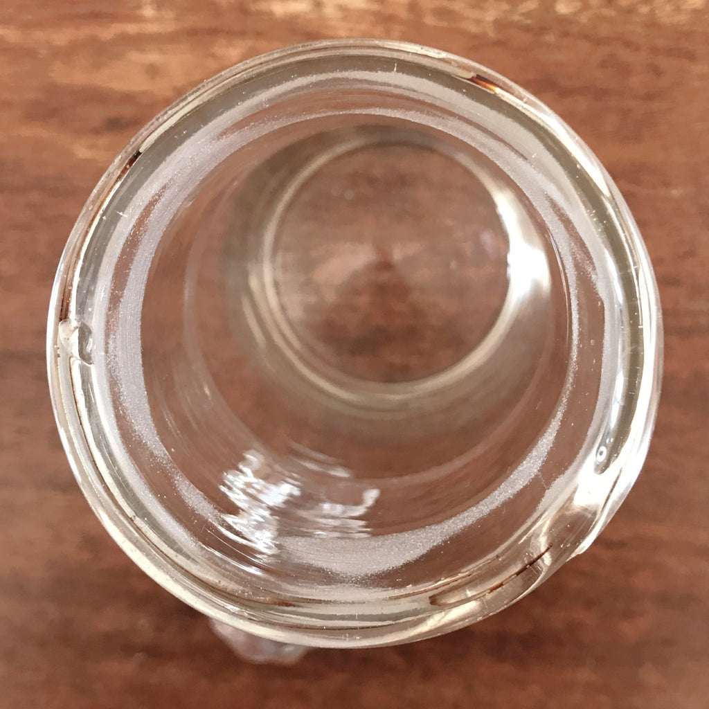Bocal ancien en verre soufflé avec couvercle au bouton de préhension rond début XXème siècle par Hello Broc brocante en ligne