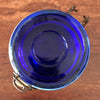 Bocal hermétique vintage en verre moulé pressé bleu cobalt par Hello Broc brocante en ligne
