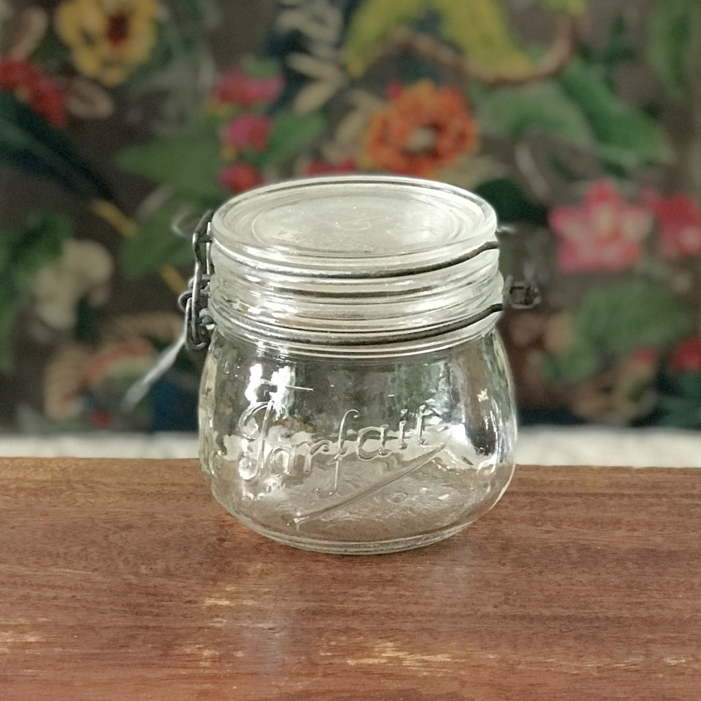 Bocal de conservation ancien en verre moulé Le Parfait 0,5 Litre par Hello Broc brocante en ligne