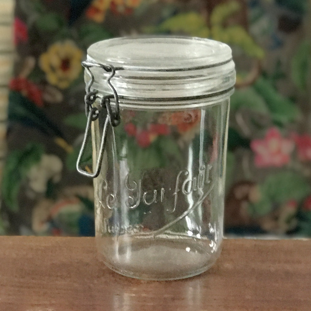 Bocal de conservation ancien en verre moulé Le Parfait 1 Litre forme droite par Hello Broc brocante en ligne