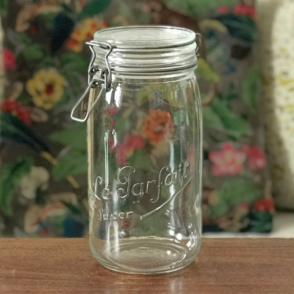 Bocal de conservation ancien en verre moulé Le Parfait contenance 1,5 litre par Hello Broc brocante en ligne
