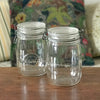 Ensemble de 2 bocaux ou pots de conservation anciens et vintage en verre moulé de marque Duralex contenance 1 litre par Hello Broc brocante en ligne