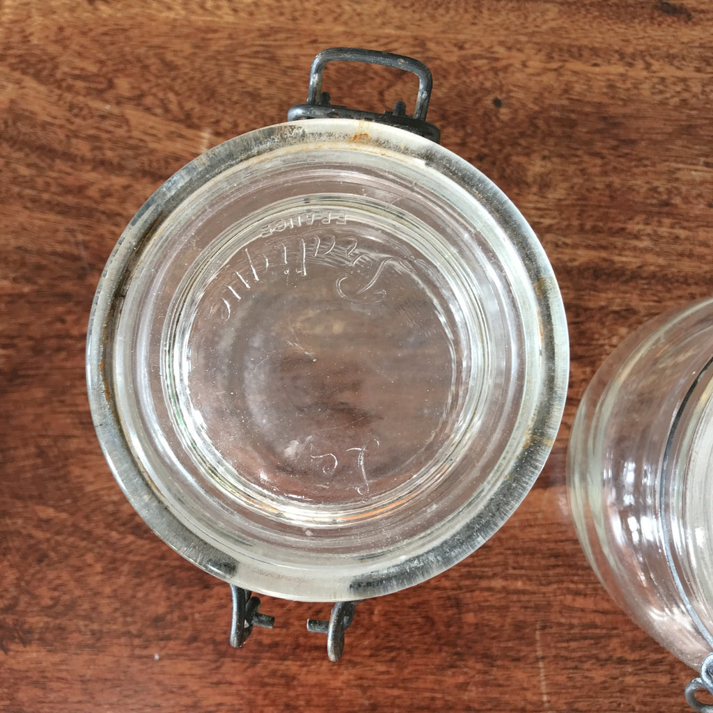 Lot de 2 bocaux de conservation anciens en verre moulé Le Pratique contenance 0,5 Litre par Hello Broc brocante en ligne