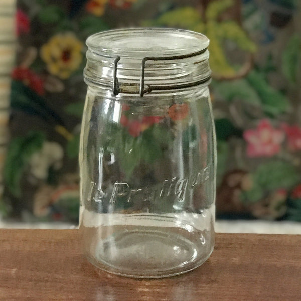 Bocal de conservation ancien en verre moulé Le Pratique contenance 1 Litre par Hello Broc brocante en ligne