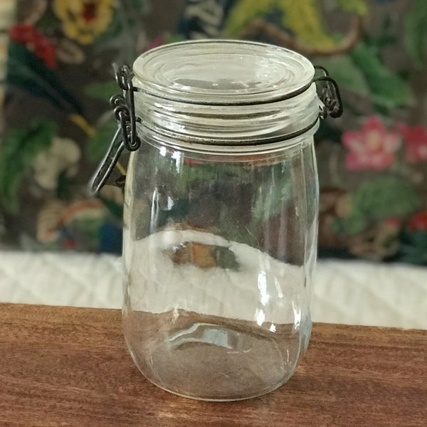 Bocal de conservation ancien en verre moulé Mirbel contenance 1 litre par Hello Broc brocante en ligne