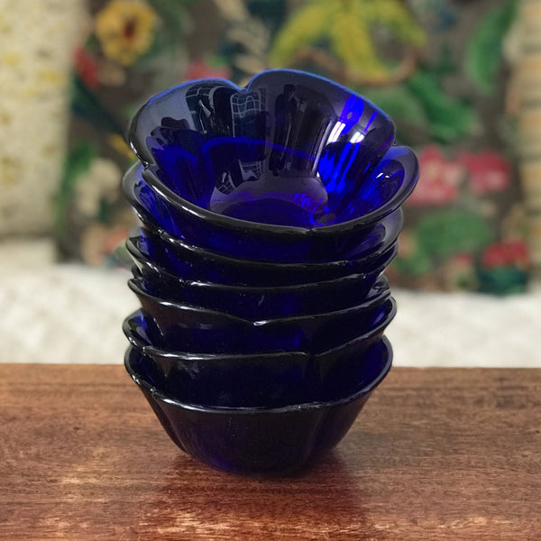 Lot de 6 coupes à fruit en forme de fleur en verre moulé bleu Italy par Hello Broc brocante en ligne