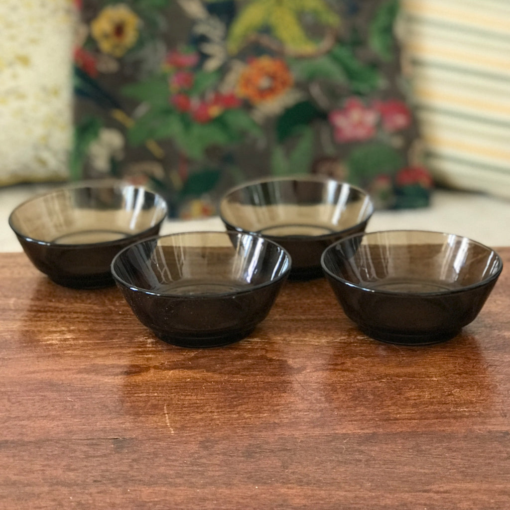Lot d 4 bols ramequins vintage en verre fumé gris marron Vereco par Hello Broc brocante en ligne