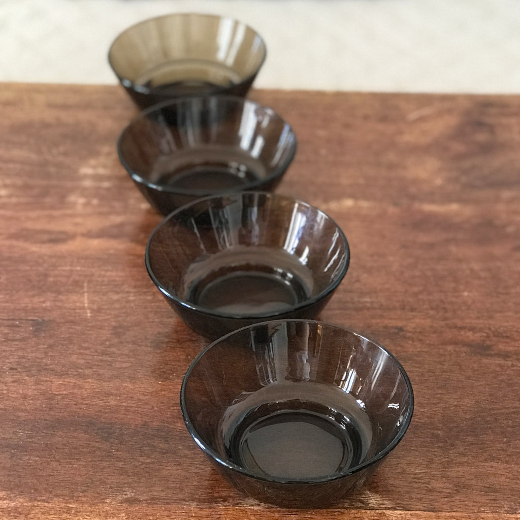 Lot d 4 bols ramequins vintage en verre fumé gris marron Vereco par Hello Broc brocante en ligne