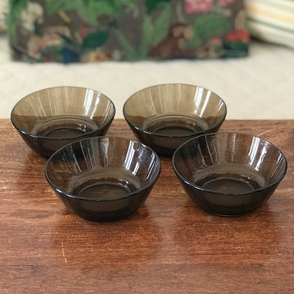 Lot d 4 bols ramequins vintage en verre fumé gris marron Vereco par Hello Broc brocante en ligne