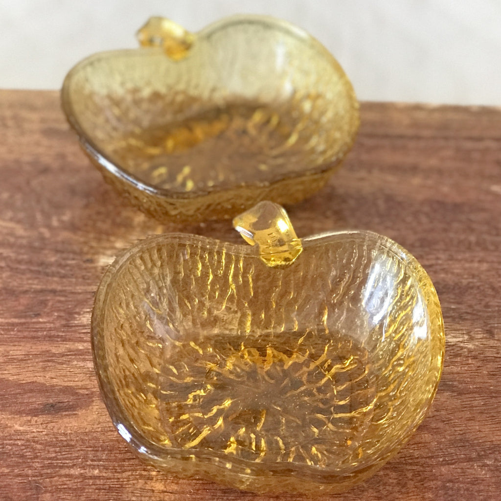 Paire de coupelles vintage en verre texturé ambré forme de pomme Italy par Hello Broc brocante en ligne