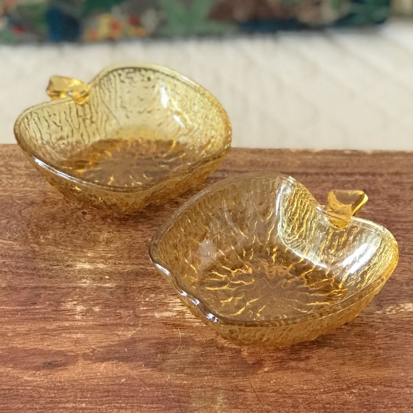Paire de coupelles vintage en verre texturé ambré forme de pomme Italy par Hello Broc brocante en ligne