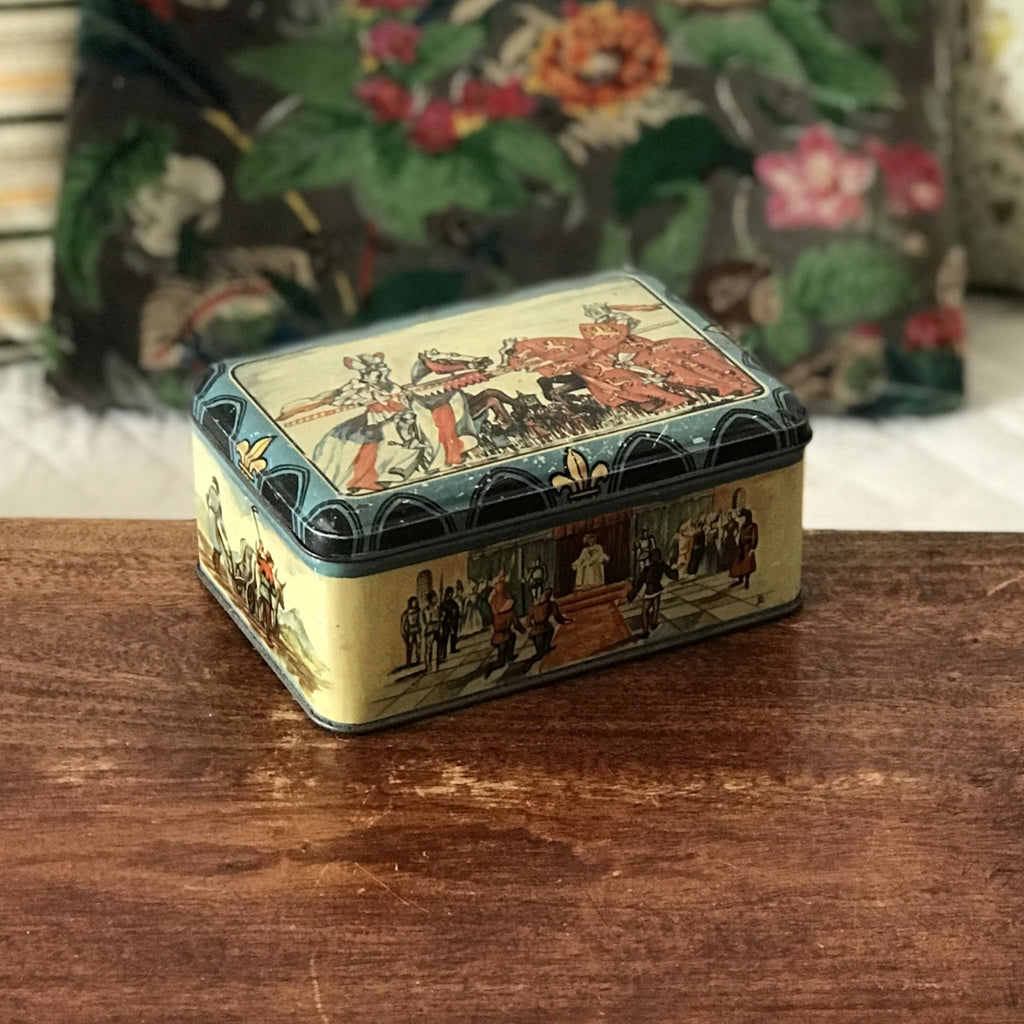 Boîte ancienne rectangulaire vintage en métal Biscuiterie Damoiseau par Hello Broc brocante en ligne