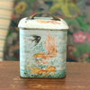 Boîte carrée ancienne en fer décor poissons multicolores sur fond bleu vert pastel 12 x 12 x 14 cm par Hello Broc brocante en ligne