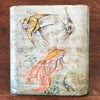 Boîte carrée ancienne en fer décor poissons multicolores sur fond bleu vert pastel 12 x 12 x 14 cm par Hello Broc brocante en ligne