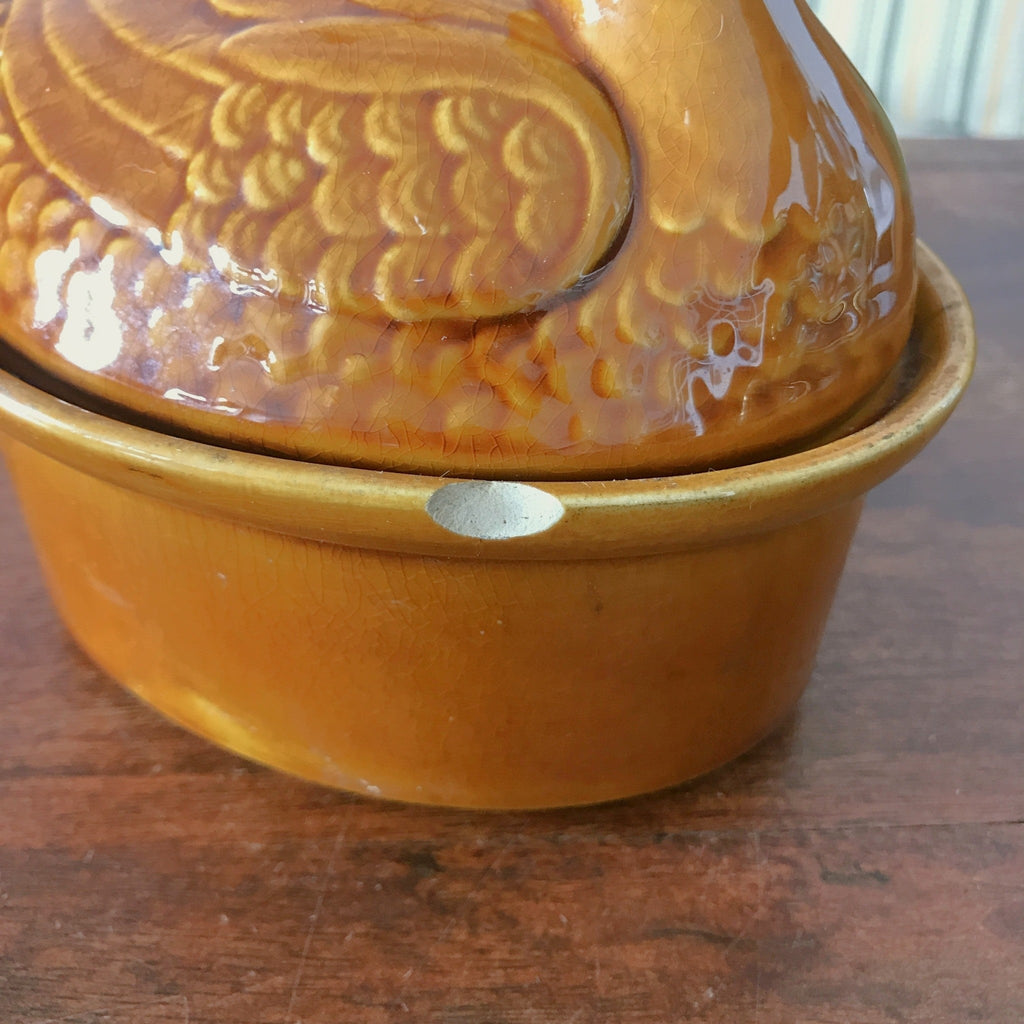 Terrine en forme de canard en céramique couleur jaune moutarde par Hello Broc brocante en ligne
