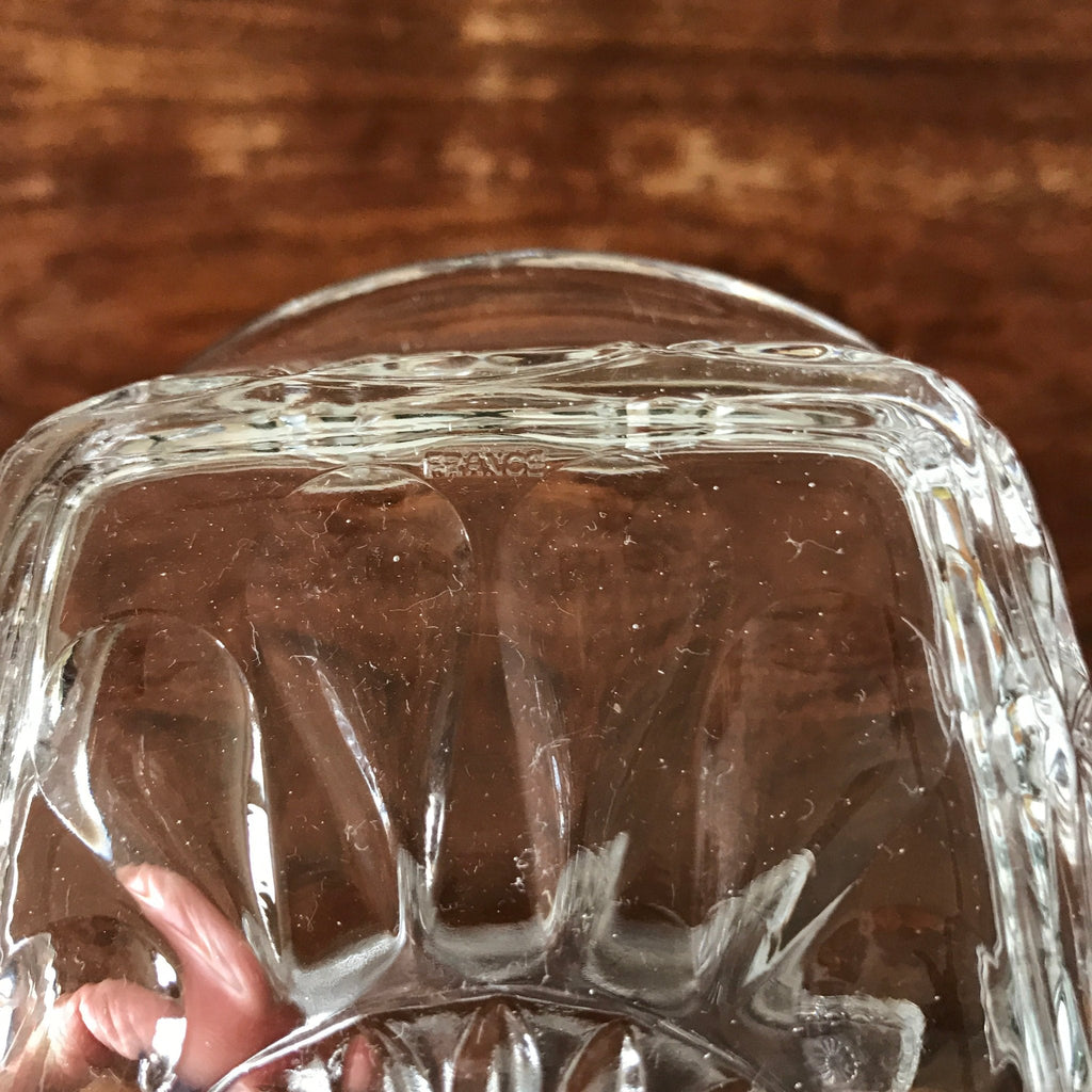 Beurrier vintage en verre moulé de Reims France par Hello Broc brocante en ligne